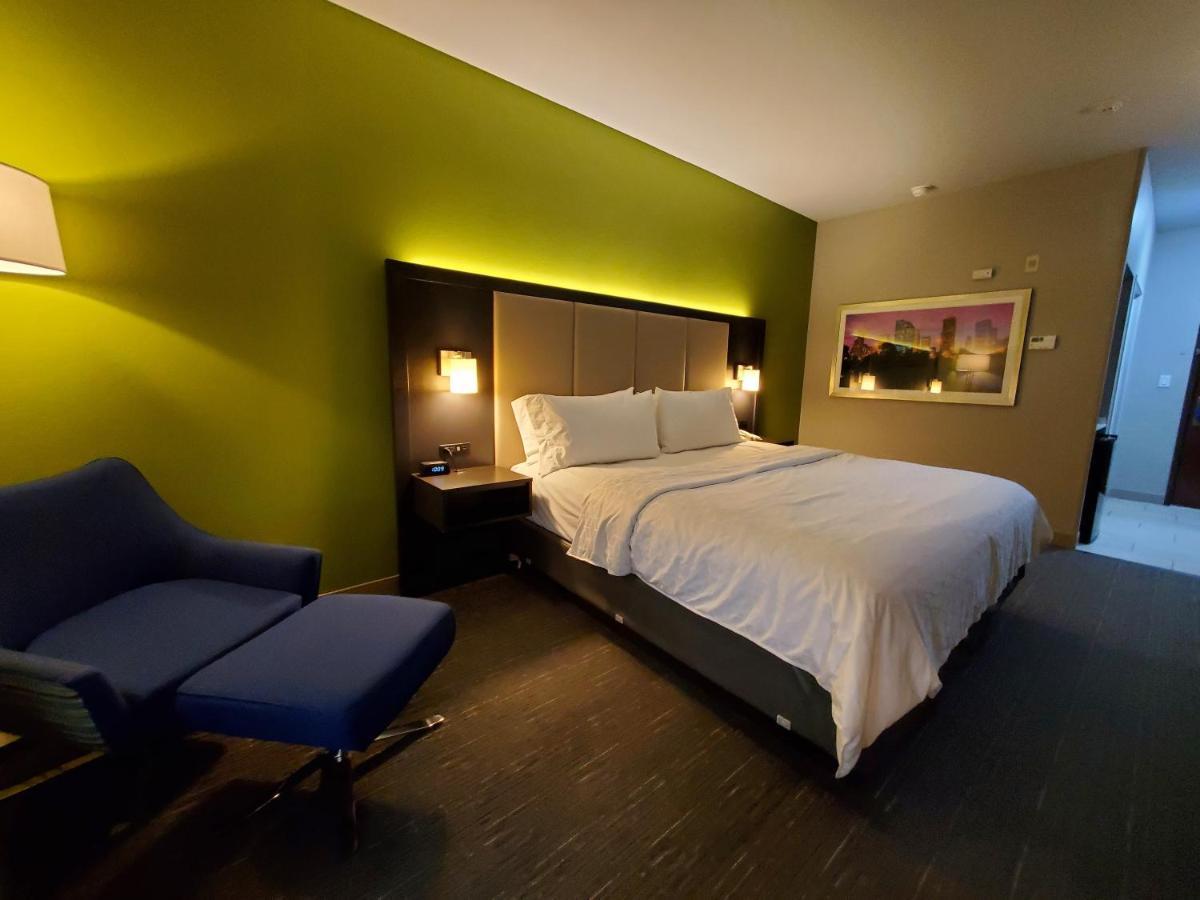 Holiday Inn Express Pearland By Ihg Esterno foto