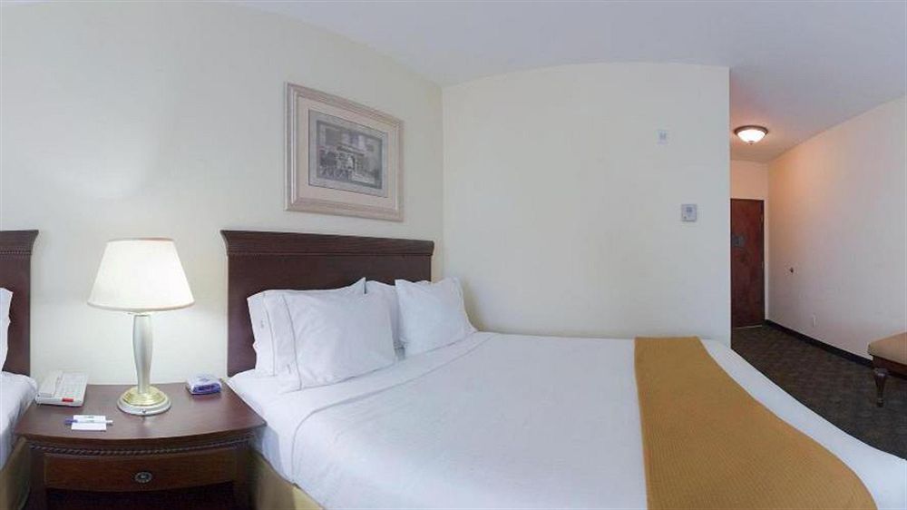 Holiday Inn Express Pearland By Ihg Esterno foto