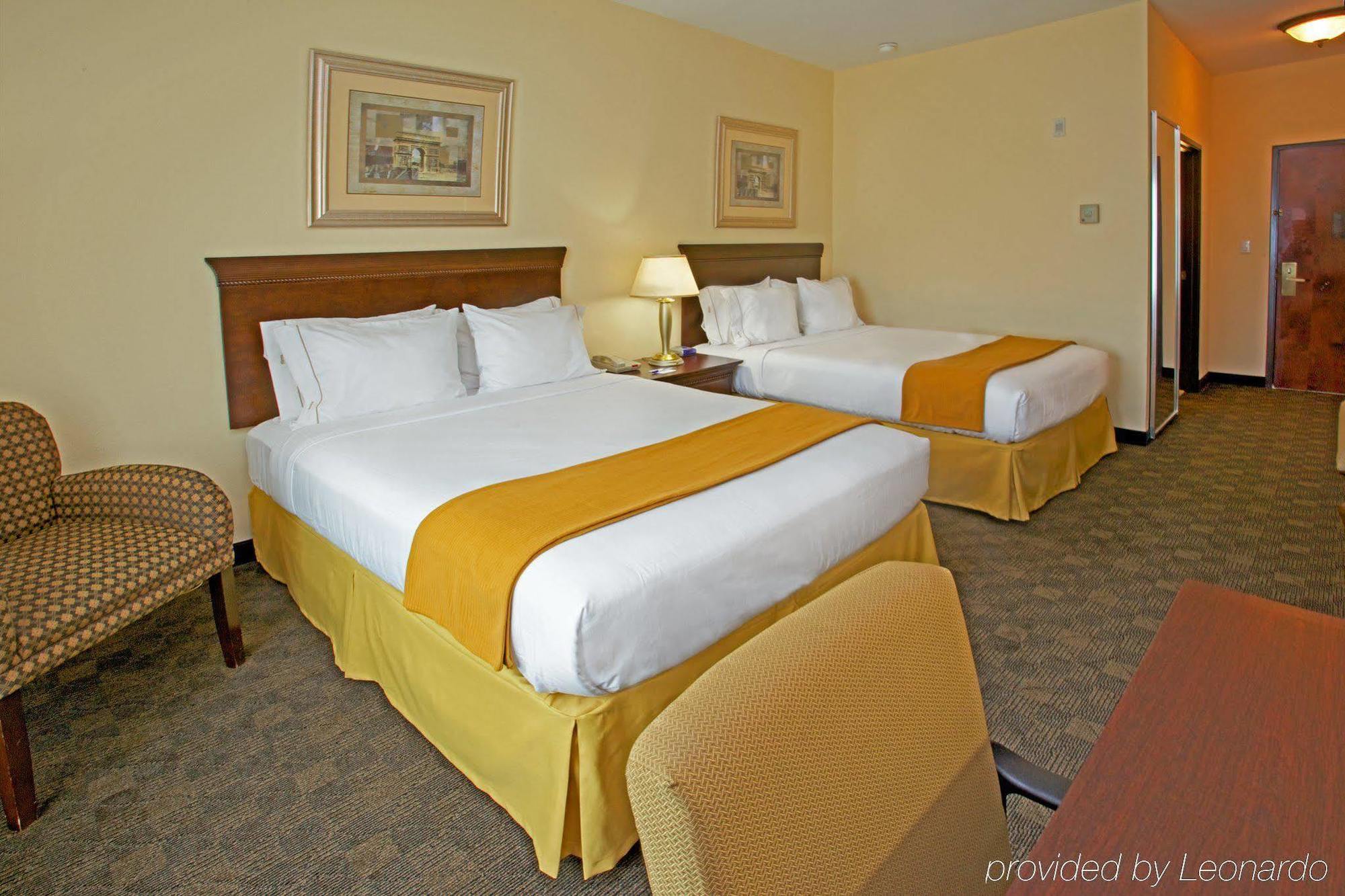 Holiday Inn Express Pearland By Ihg Esterno foto